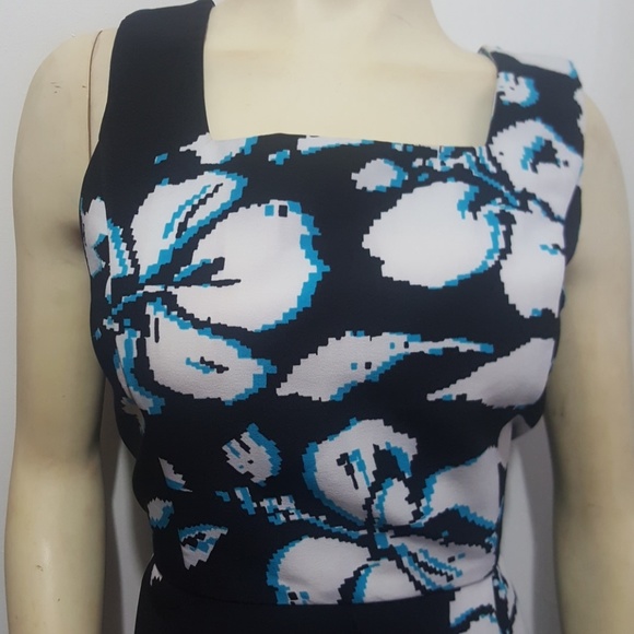 STUDIO I DRESS - Picture 2 of 3